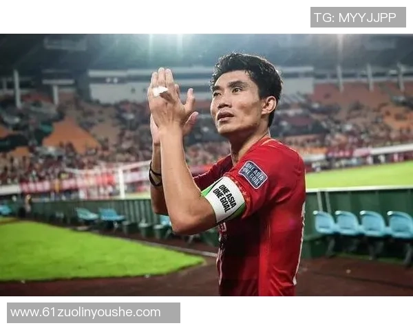 足球明星引领潮流风尚，成为当今娱乐圈最耀眼的顶流代表